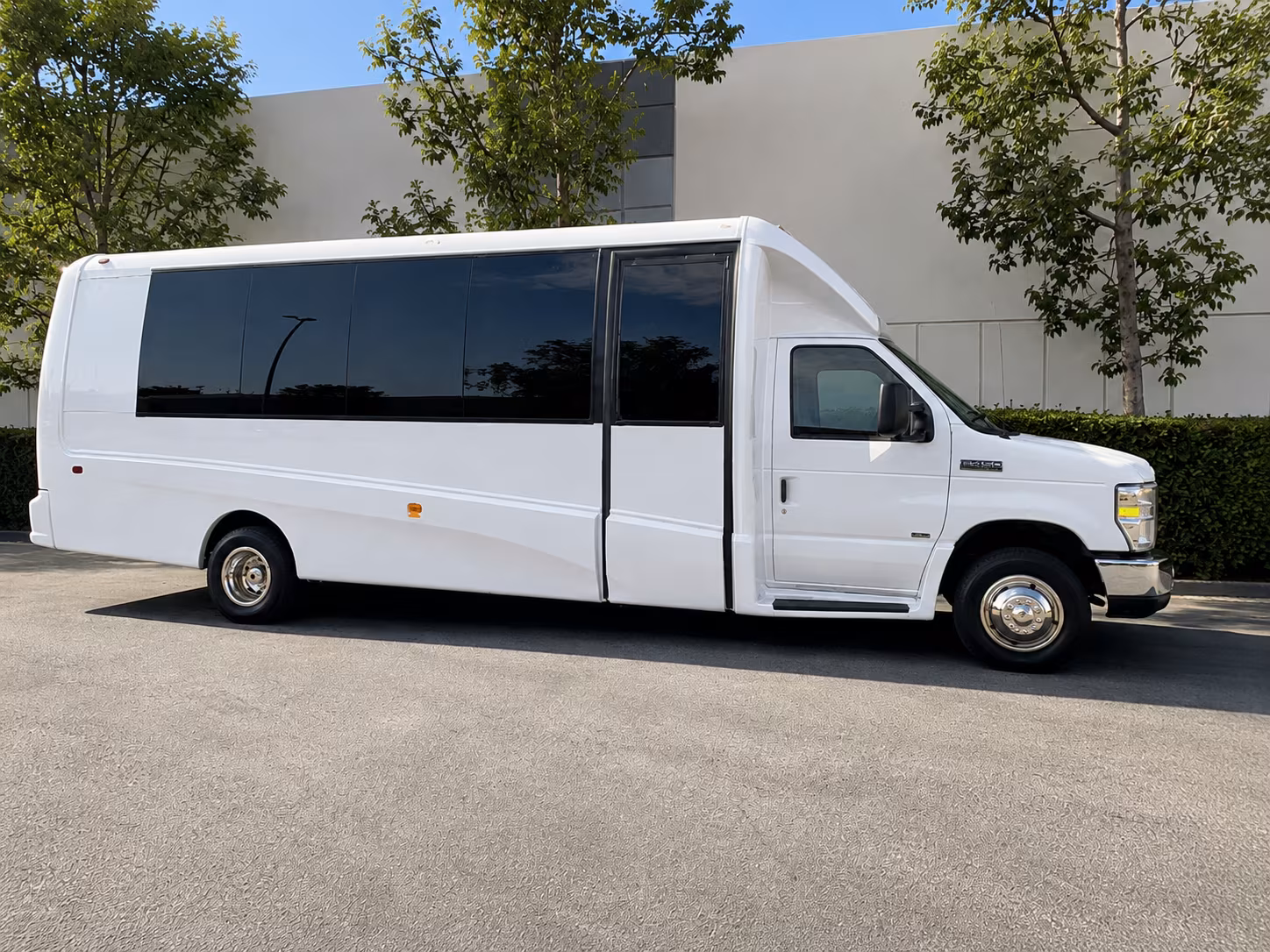 hamden bus rentals